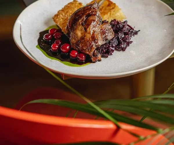 Altus Old Town - Destigo Hotel