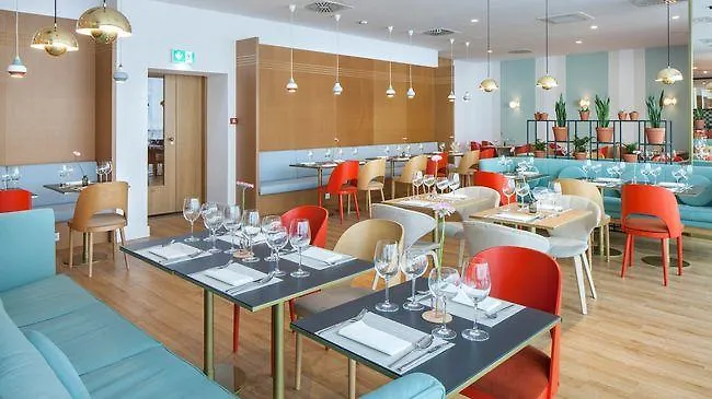 Altus Old Town - Destigo Hotel