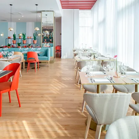 Altus Old Town - Destigo 3* Poznan