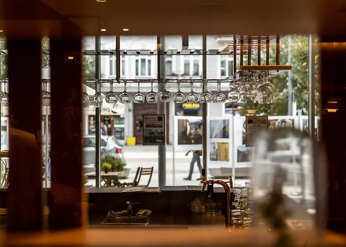 Hotel Altus Old Town - Destigo